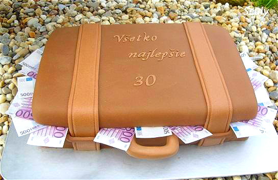 kufrík plný peňazí